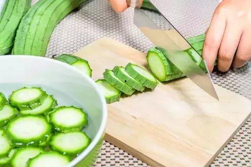 吃瓜怎么吃的,揭秘吃瓜的正确姿势与趣味