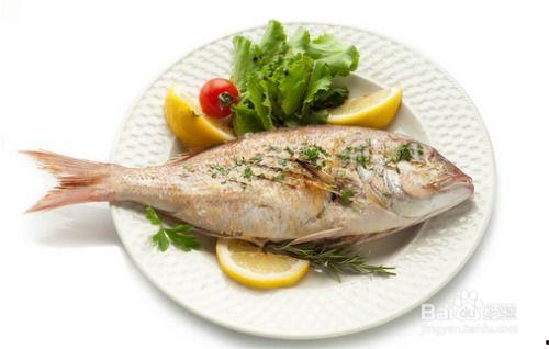 小玲鱼仔吃瓜,小玲鱼仔的瓜界探险记