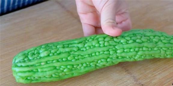 吃中药可以吃清瓜吗小孩,清瓜可否食用？